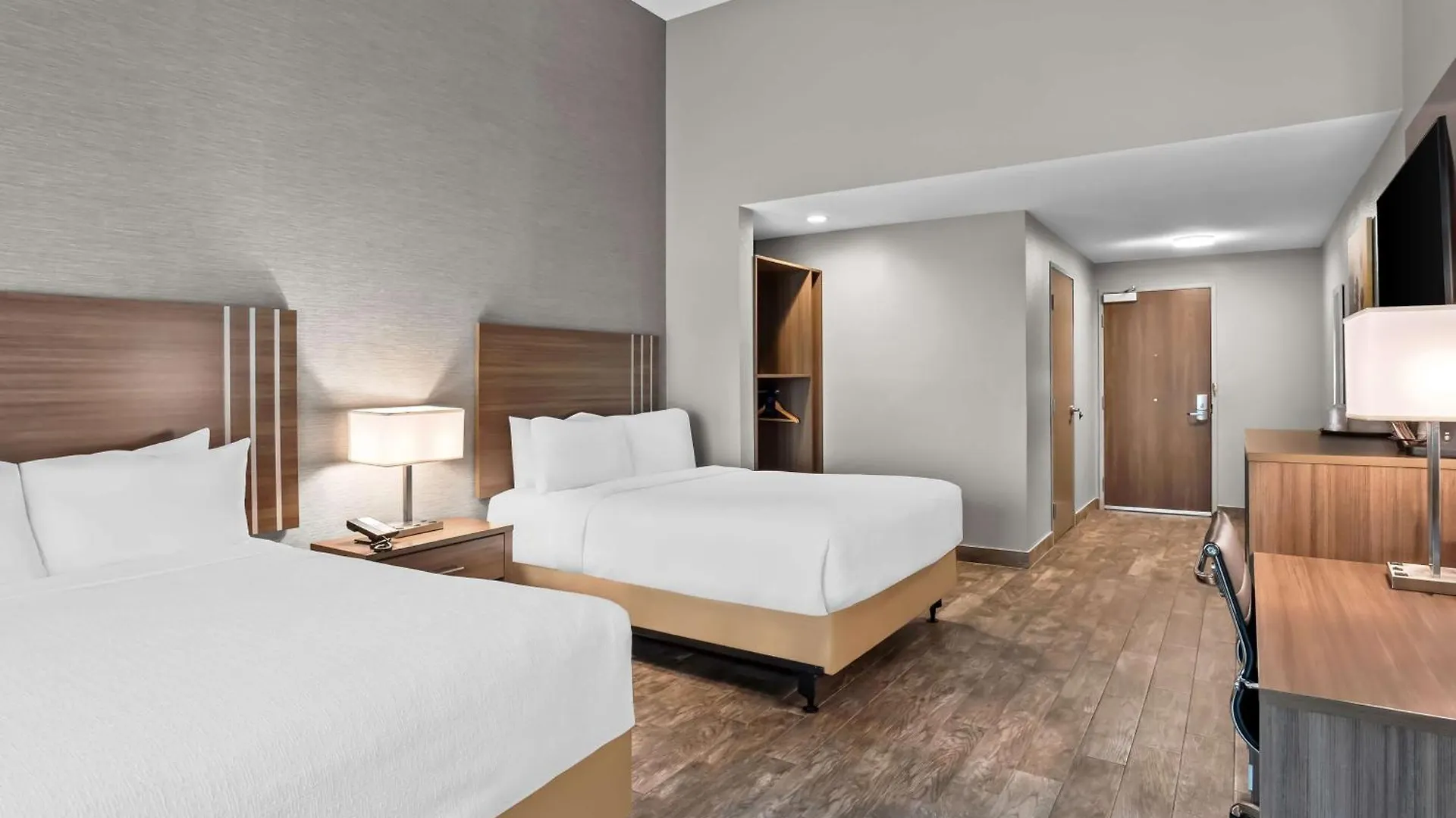 Best Western San Bernardino Hotel 2*,
